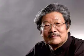 钟明善弘扬“正能量”：书法就正正常常地写，别学那些“鸡爪疯”图片