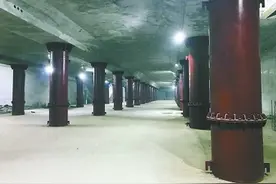 开往宛平的北京地铁穿越“最拧”隧道，16号线二里沟站现“真容”图片