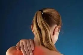 肩颈僵硬疼痛？中医师教你三招居家保健！图片