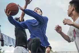 快来围观！龙门古街潮玩篮球嘉年华狂欢进行中图片