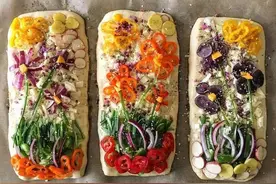 你舍得吃吗？画家用面包绘画，颜料都是食材，烤熟之后更好看图片