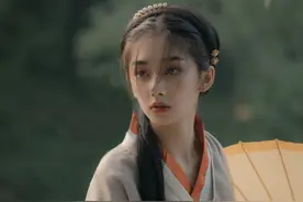 白居易写下雨的一首诗，只有短短20字，写出了人人都有过的感受图片