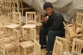 有人去农村收购旧木材，一本万利，可以说是暴利行业图片
