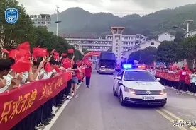 奔跑吧，少年！高三学子，我们护你高考平安！图片