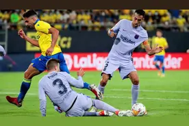 机智的布教授！95分钟场上竟出现2球！布斯克茨用球砸对手 绝杀被毁图片