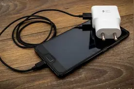 手机容易发烫，关闭这几个功能就好了！你还不知道吗图片