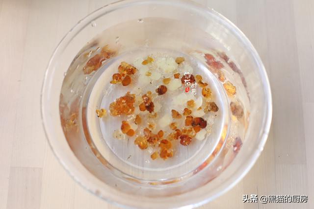 花胶莲子百合银耳 2026年花胶粥银耳莲子