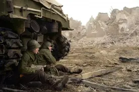 美国大兵抽好烟，苏联士兵卷烟抽，我们军人抽啥烟？图片