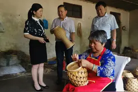 裕安区副区长郑敏到独山镇调研“非遗”项目图片