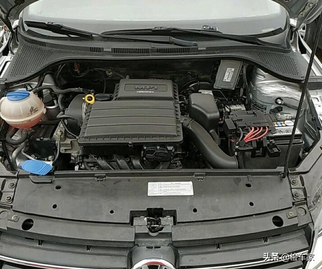 3年的大众捷达卖6万，举起底盘大梁断成两半？买主砍价两万成交