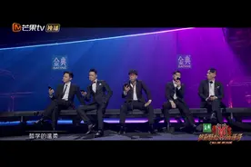 出乎意料，陈小春部落，在一公舞台上，演唱《3189》，居然那么好图片