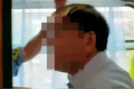 6旬男子火车上酒后骚扰女乘客，还自称国企领导？身份已查清！铁路公安通报详情图片