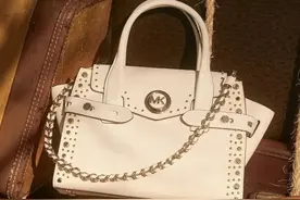 你可以买的起的轻奢包包品牌，除了蔻驰、MK、MCM还有哪些？图片