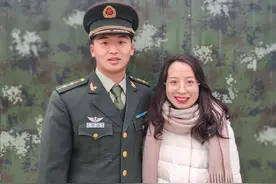 超甜→周六聊军恋，这次出镜的是小中尉图片