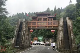 四川203位村民自筹2500万，建立了一个风景区，距离成都仅95公里图片