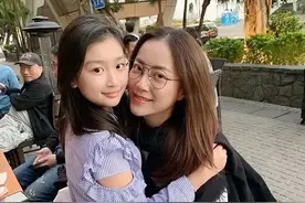 谢霆锋背后的女人霍汶希：事业上雷厉风行，生活中把温情给了女儿图片