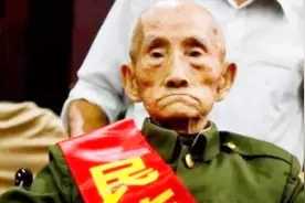 年迈的抗战老兵，至今不愿意触碰日本人伸出来的和解之手视频封面