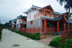 来看一看海南琼中县百花村，农民房子像度假村一样漂亮图片