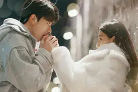《爱情应该有的样子》杀青，Baby杨颖与小13岁赖冠霖上演姐弟恋图片