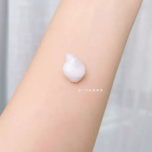 凡士林身体乳各个颜色的滋润效果