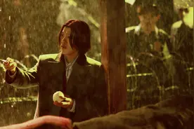 《八佰》中的南岸刀子，《药神》中的沉默黄毛图片