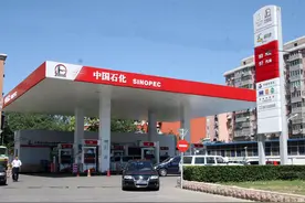 国际油价暴跌之时，中石油将输得很惨？导致中石油巨亏的原因在何图片