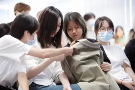阿里这个团队和00后搞的“秘密试验”，成了这个品牌卖爆的关键图片
