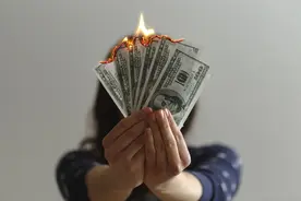 揭秘9.9元理财课：被忽悠的学员与致富的卖课人图片