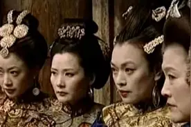 8.4分，童年阴影！16年前国产剧，“胡雪娥”和4个女人宅斗图片