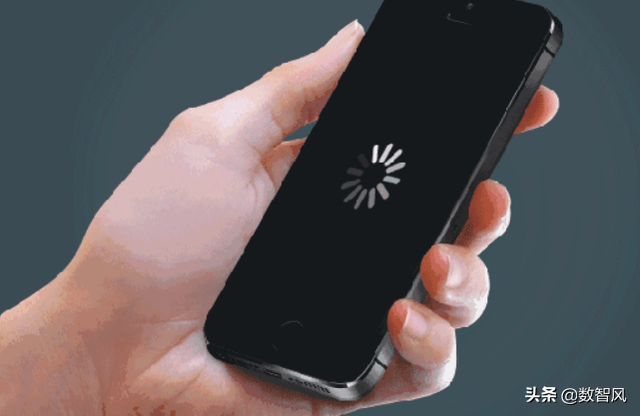 手机自动重启怎么回事（手机如果自动重启）