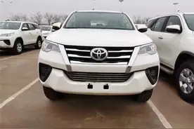 硬派越野界常青树 20款中东版穿越者2700实车图 空间宽敞动力强劲图片