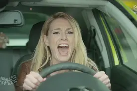 搞笑GIF段子：大爷的改装摩托厉害图片