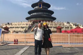 “贾宝玉”女儿欧阳雯鑫好温柔，Polo裙配贝雷帽，穿着精致真有范图片