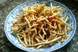 原来凉拌折耳根这样做更美味，营养好吃超下饭，最后连汤汁都不剩图片