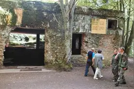 二战德军的“狼堡”和“鹰巢”：规模罕见的战时指挥中心图片