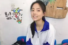 她长着一张中国脸，却是地道的美国人！在《都挺好》里演技炸裂图片