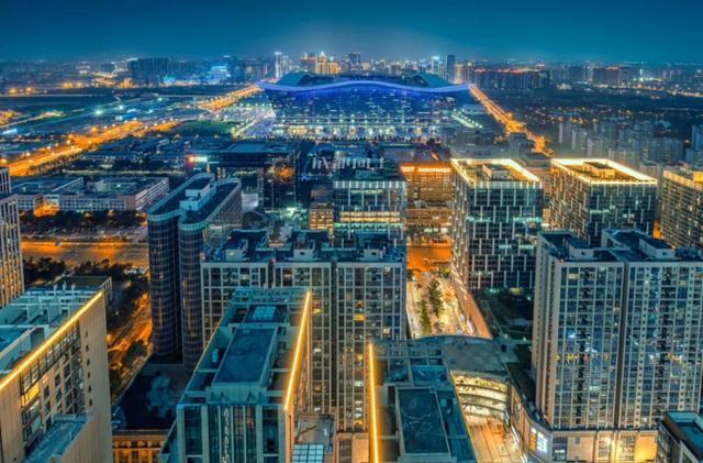 300+世界500强的选择，成都变身“头部企业俱乐部”