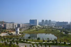 这所医科大学去年招3200人，今年扩招2080人，录取分数会降吗？图片