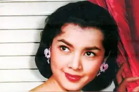 “最美秋香”陈思思：当小三抢闺蜜男友，被丈夫抛弃后嫁给他亲叔图片