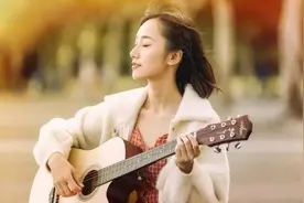 一个女生如此对你，意味着她爱着的人不止你一个图片