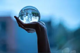 心理学家：越是聪明的人，活得越累，心理问题越多图片