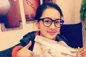 李沁晒出自己的豪宅: 装修太豪华大气了, 阳台都能看到海景图片