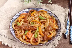 自制黑椒牛柳土豆粉，简单好上手，吃一口就忘不掉图片