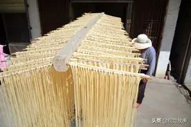 70岁大爷做1门传统手艺，40年不改行，看他如今做成啥样图片