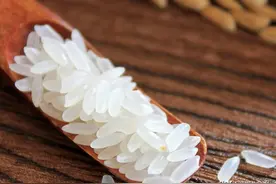 内行人买大米，不是越贵越好，认准米袋“3行字”，挑到优质好米图片