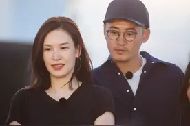 与国脚谢晖离婚10年后，超模佟晨洁婚姻又亮红灯：不想“丧偶式育儿”，被赞“人间清醒”图片