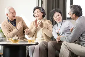 参保60%缴满15年后，再多缴1年社保，退休金能增加多少？图片