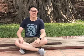 从大学生到总裁，他创业2年，品牌登上美国纽约时代广场，覆盖全球55个国家和地区！图片
