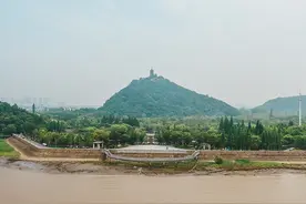 被称为基建狂魔的普通地级市，平均每4个人，就有一个从事建筑业图片