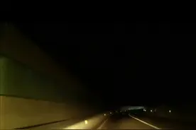 郑州一隧道开通一年多，还是漆黑一片！市民：不止一处，一不小心就出意外图片